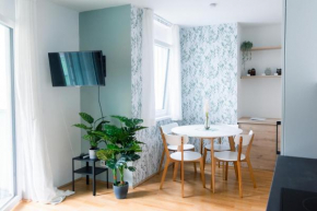 Modern 1BR - 15 mins to city center